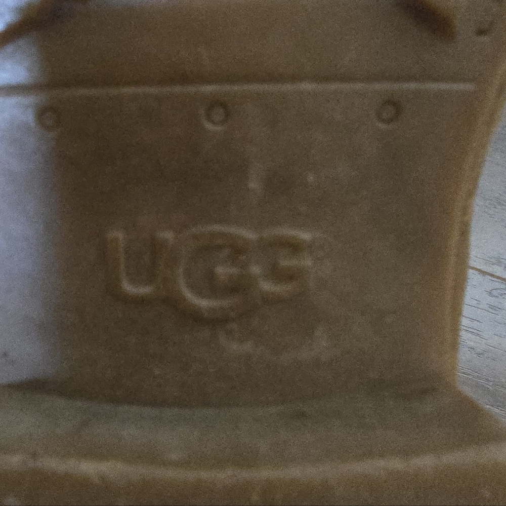 UGG Distressed Leather Chelsea Ankle Boots Shearling Lined Pull On Women’s 8 - Picture 11 of 12